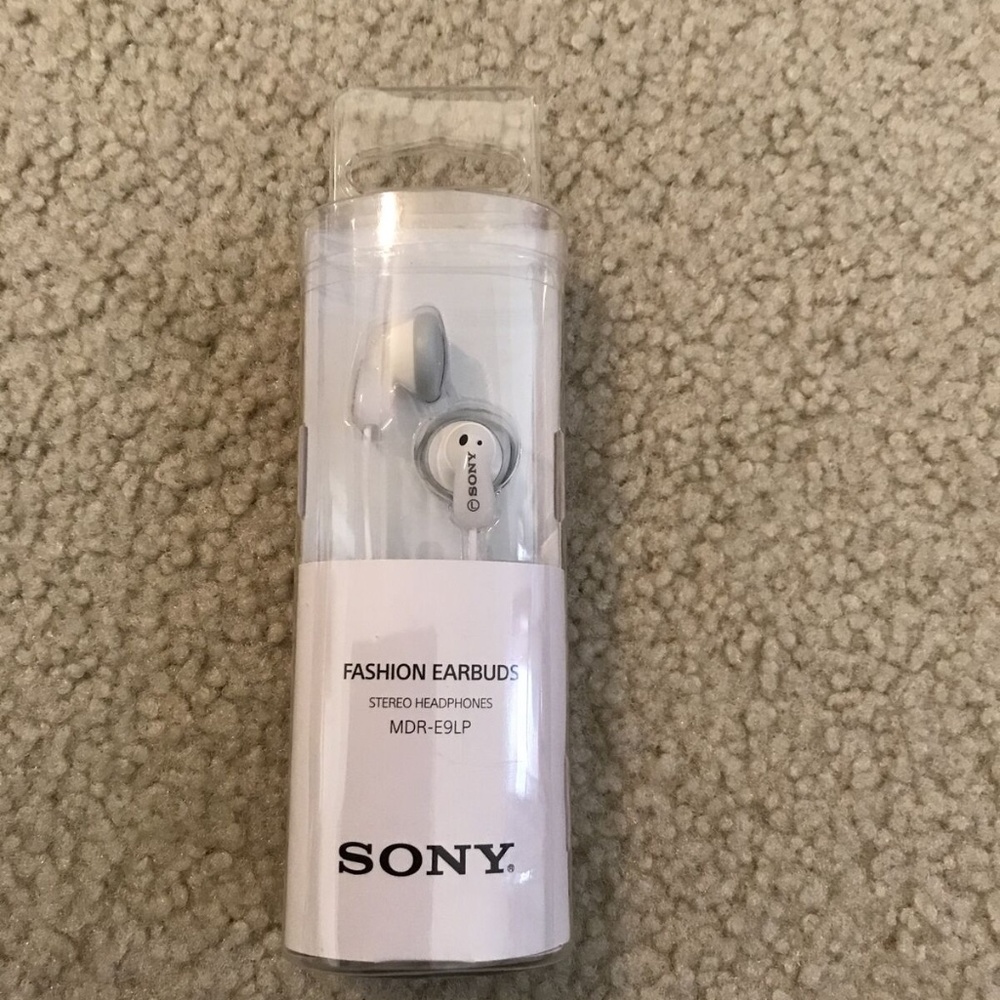 Sony MDR-E9LP In Ear Fashion Earbuds, White - NEW
